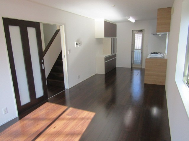 【居間・リビング】 | 中古戸建　中央市中楯 | リビングです