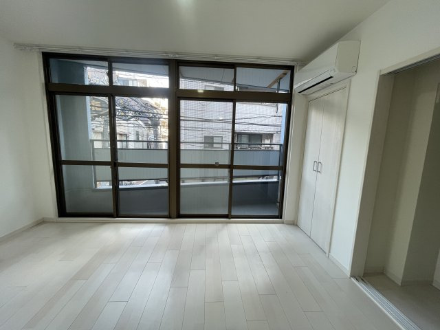 【洋室】 | ヴェリエーロ中板橋