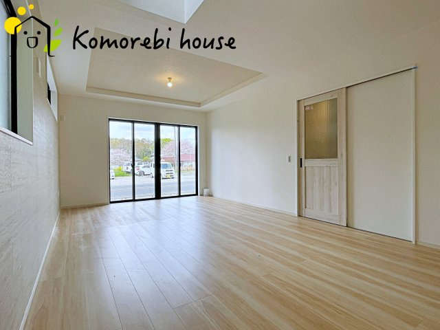 上尾市中分　4期　新築一戸建て　LIGARE　01の居間・リビング|26.4.6撮影済み