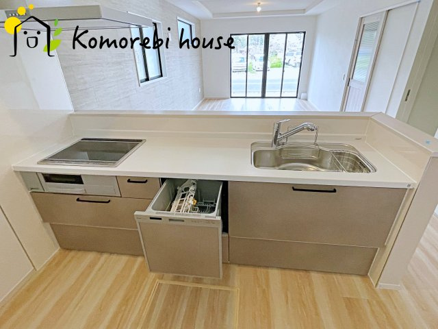 上尾市中分　4期　新築一戸建て　LIGARE　01のキッチン|26.4.6撮影済み