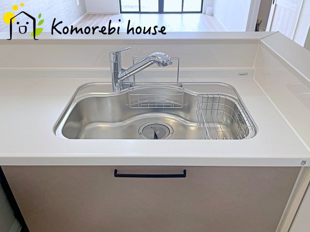 上尾市中分　4期　新築一戸建て　LIGARE　01のキッチン|26.4.6撮影済み