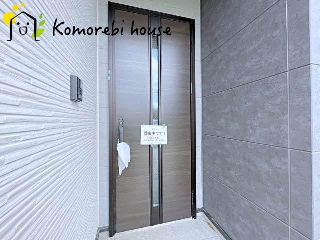 上尾市中分　4期　新築一戸建て　LIGARE　01の玄関|26.4.6撮影済み