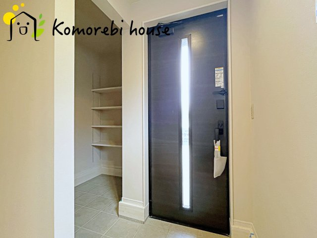 上尾市中分　4期　新築一戸建て　LIGARE　01の玄関|26.4.6撮影済み