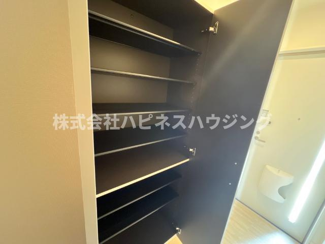 （仮称）柏市篠籠田　新築アパートの収納|下駄箱（イメージ）