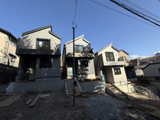 【前面道路含む現地写真】 | 港北区下田町3丁目　戸建全4棟