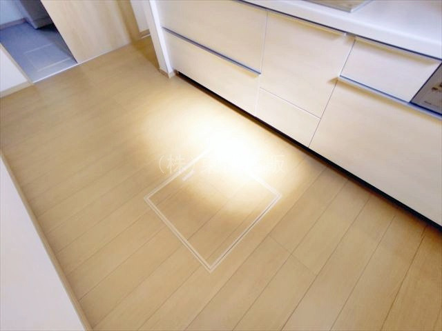 【構造・工法・仕様】 | 狭山市富士見１４期　全３棟　A号棟 | 日用品の整理に便利な床下収納付きです