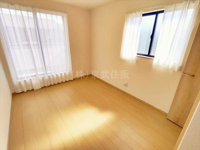 【子供部屋】 | 狭山市富士見１４期　全３棟　A号棟 | 2階南側6.0帖洋室　子供部屋にいかがでしょうか