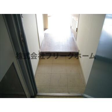 杉並区宮前１丁目の賃貸マンションの玄関