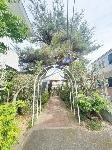 プチメゾンフルールのエントランス|エントランスです。