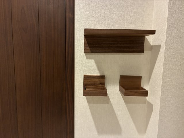バースシティ・ザ・マーク鷺沼の玄関|ウォールシェルフ