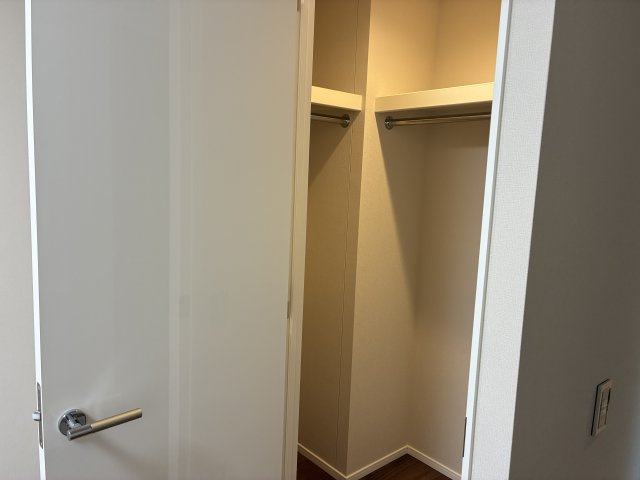 バースシティ・ザ・マーク鷺沼の洋室|約8帖（WIC）