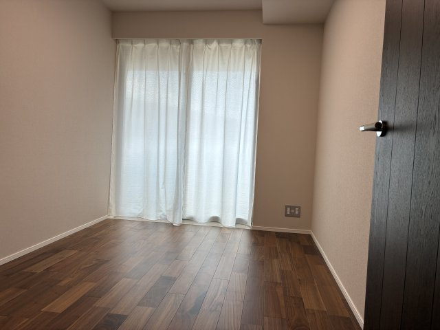 バースシティ・ザ・マーク鷺沼の洋室|約5.7帖