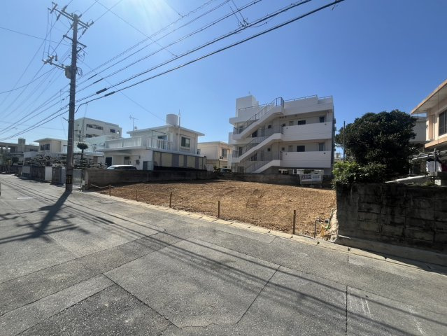 北谷町字宮城　全2区画　1号地の前面道路含む現地写真