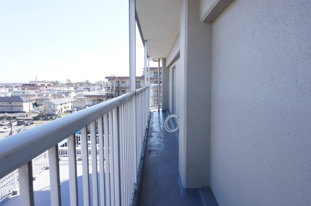 シャルム北越谷Ｂ棟のバルコニー
