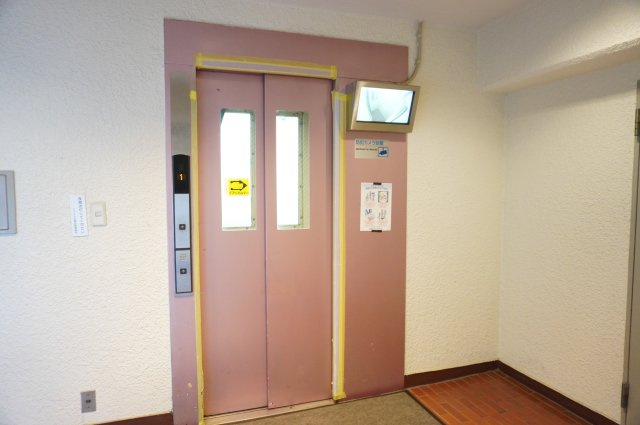 シャルム北越谷Ｂ棟のその他共用部分|エレベーター