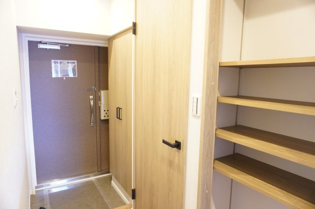 シャルム北越谷Ｂ棟の玄関