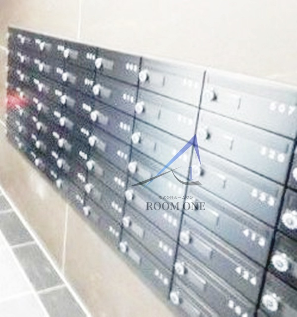 Ｒｉｓｉｎｇ　ｐｌａｃｅ綾瀬のその他共用部分|集合ポストです。