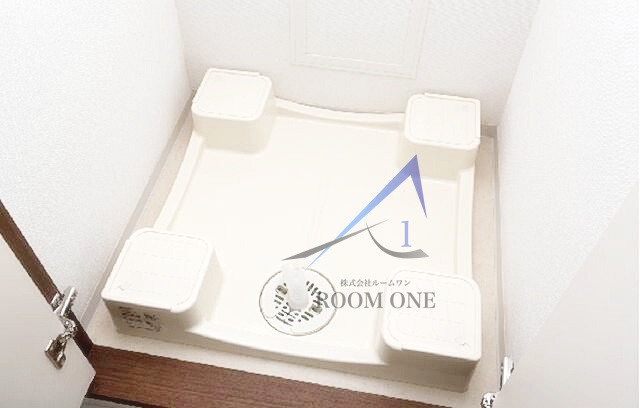 Ｒｉｓｉｎｇ　ｐｌａｃｅ綾瀬の設備|洗濯機置き場です。