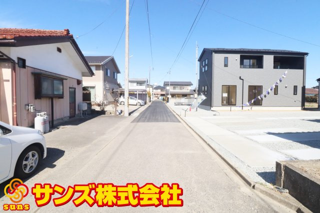 郡山市田村町金屋字宝蔵　　１号棟　　　高瀬小学校、高瀬中学区の外観|西側前面道路