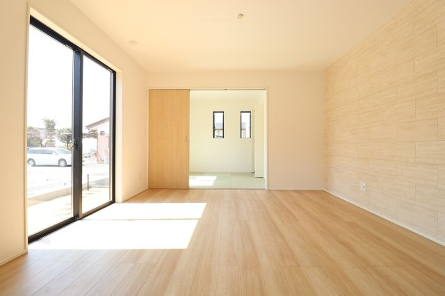 郡山市田村町金屋字宝蔵　　１号棟　　　高瀬小学校、高瀬中学区の居間・リビング