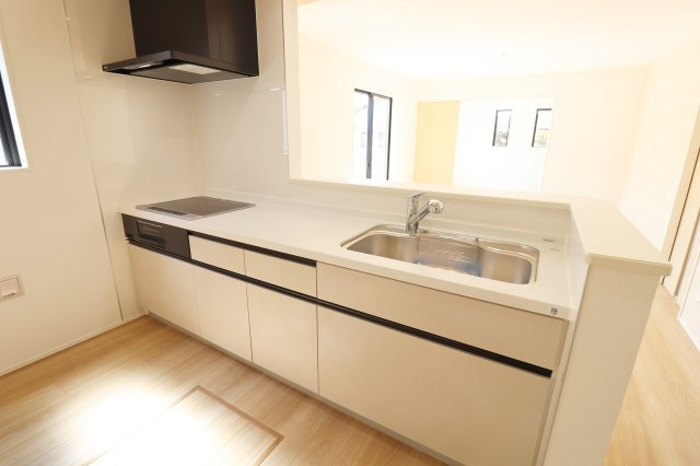 郡山市田村町金屋字宝蔵　　１号棟　　　高瀬小学校、高瀬中学区のキッチン