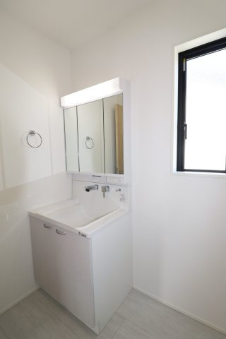 郡山市田村町金屋字宝蔵　　１号棟　　　高瀬小学校、高瀬中学区の洗面所