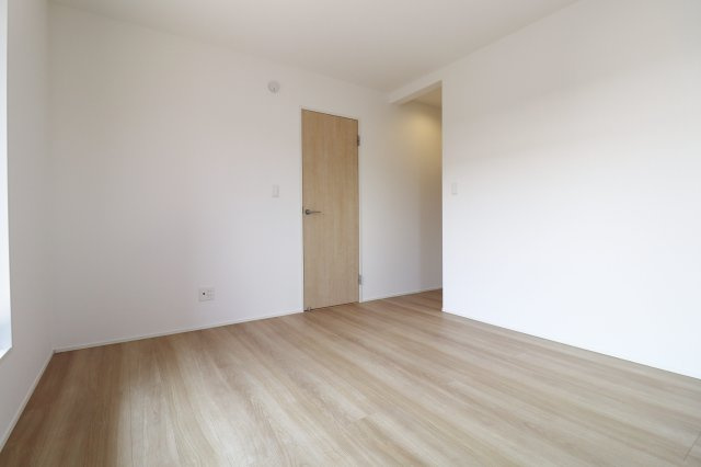 郡山市田村町金屋字宝蔵　　１号棟　　　高瀬小学校、高瀬中学区の洋室