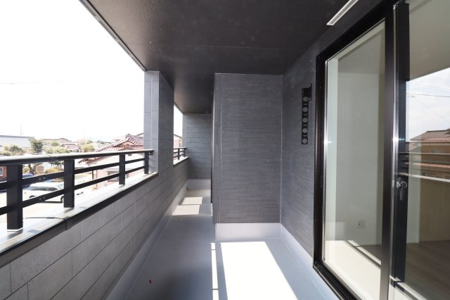 郡山市田村町金屋字宝蔵　　１号棟　　　高瀬小学校、高瀬中学区のバルコニー