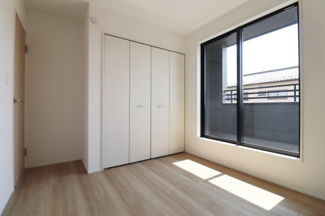 郡山市田村町金屋字宝蔵　　１号棟　　　高瀬小学校、高瀬中学区の洋室