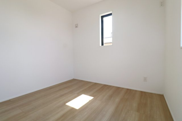 郡山市田村町金屋字宝蔵　　１号棟　　　高瀬小学校、高瀬中学区の洋室