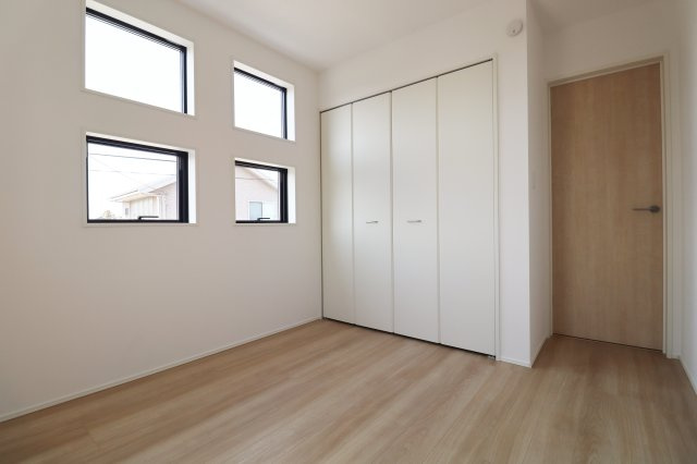 郡山市田村町金屋字宝蔵　　１号棟　　　高瀬小学校、高瀬中学区の洋室