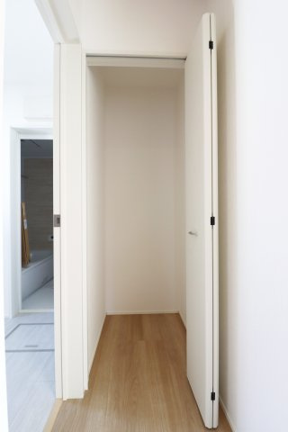 郡山市田村町金屋字宝蔵　　１号棟　　　高瀬小学校、高瀬中学区の収納|１F収納♪