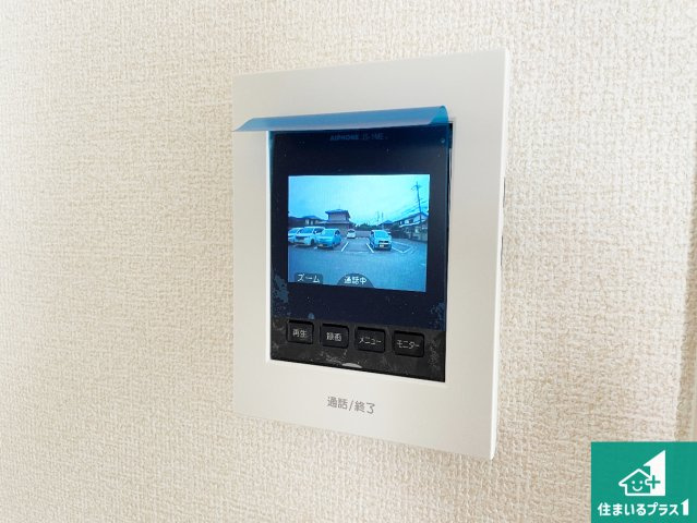 ●北葛城郡上牧町片岡台　第3期　新築一戸建ての防犯設備|カラーモニターインターホン！声だけでなく来訪者の姿や顔がモニターで確認できるので、小さなお子様がいらっしゃるご家庭でも安心できます！