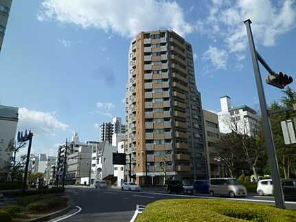 藤和平和公園ホームズの外観