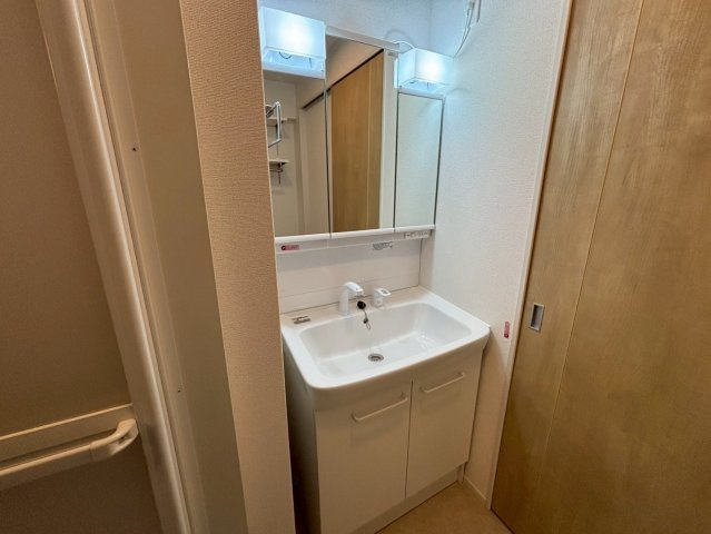 ロト　フィオーレの独立洗面台