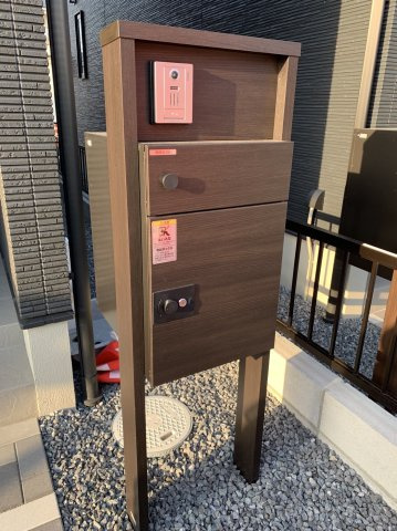 総社市小寺　新築戸建分譲住宅のエントランス