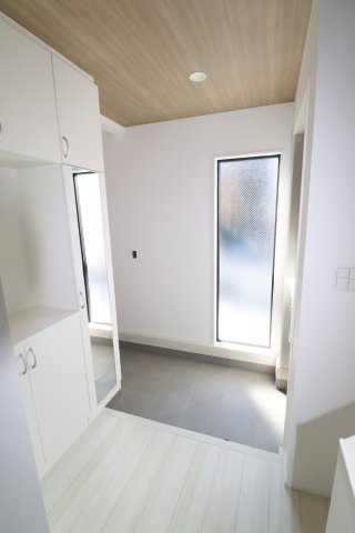 郡山市田村町金屋字宝蔵　　２号棟　　　高瀬小学校、高瀬中学区の収納|※同社施工例