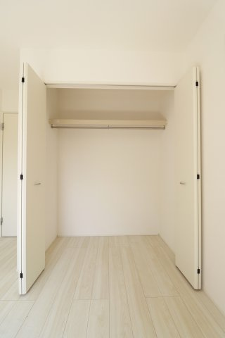 郡山市田村町金屋字宝蔵　　２号棟　　　高瀬小学校、高瀬中学区の収納
