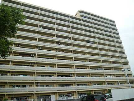 ペルル中山南参番館の外観
