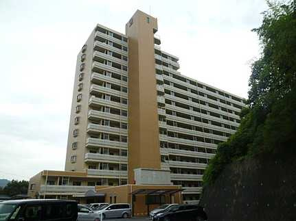 ペルル中山南参番館の外観