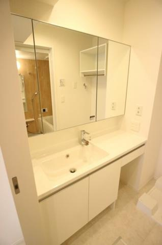 ルミナ―レの洗面所