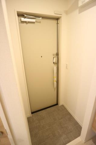 ルミナ―レの玄関