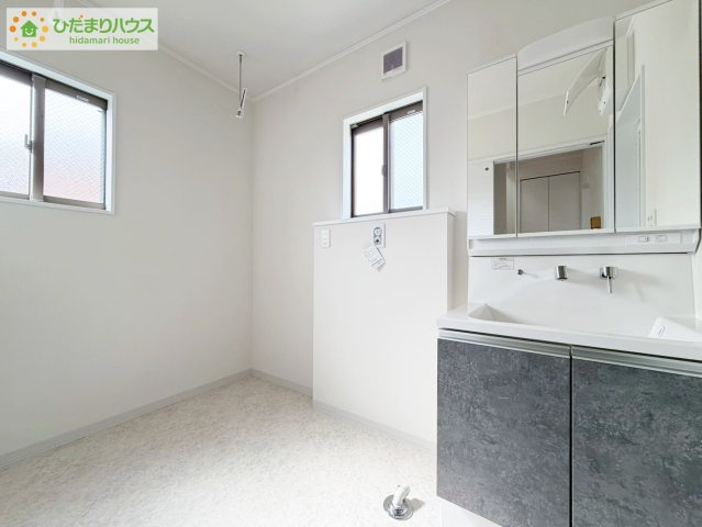 郡山市小原田２丁目　新築戸建　の独立洗面台|シンプルで使い勝手の良い独立洗面台！