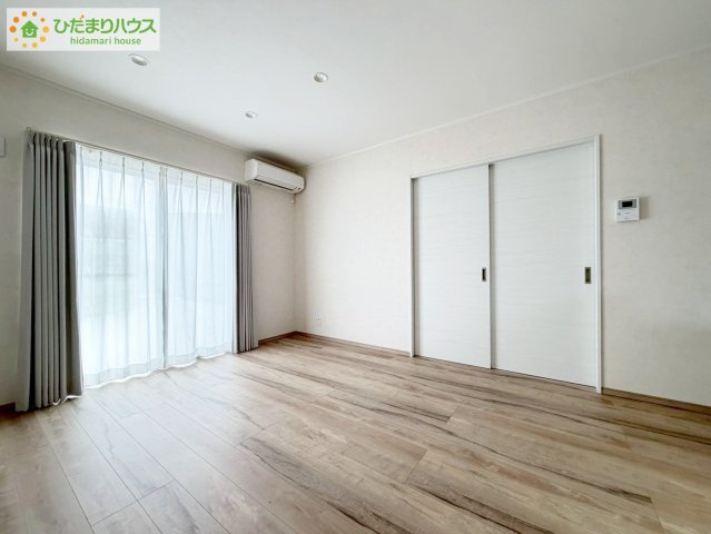 郡山市小原田２丁目　新築戸建　の居間・リビング|早くお仕事終わらせて、家に帰りたくなるようなリビングです(^^♪