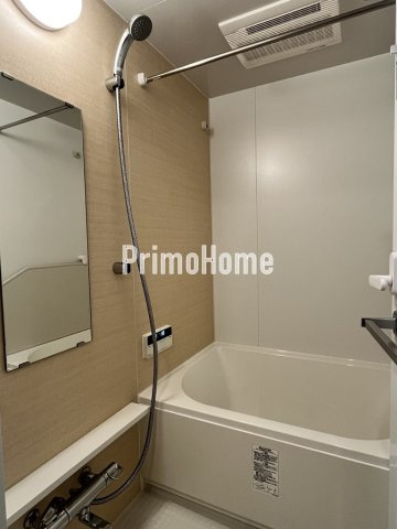 ブリリアイスト上野御徒町の浴室