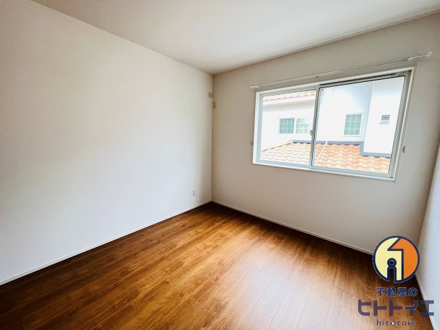 フロレゾン吉田の洋室