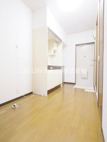 東村山市秋津町５丁目のアパートの洋室