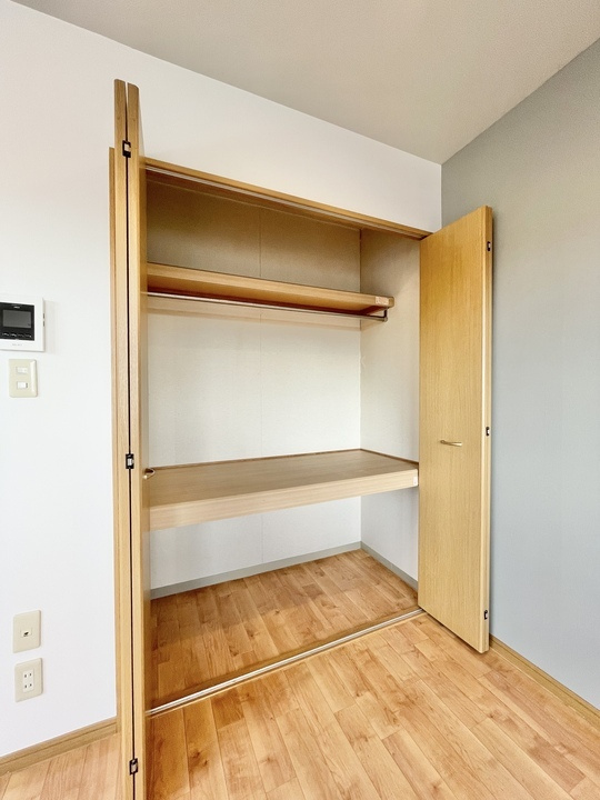 ヴィラ・ラレーヌの洋室