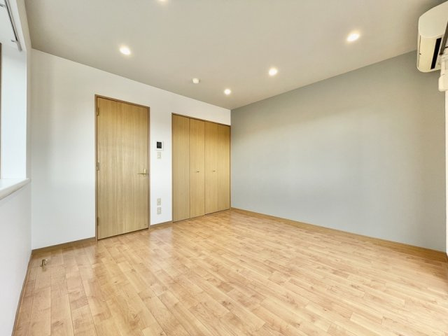 ヴィラ・ラレーヌの洋室