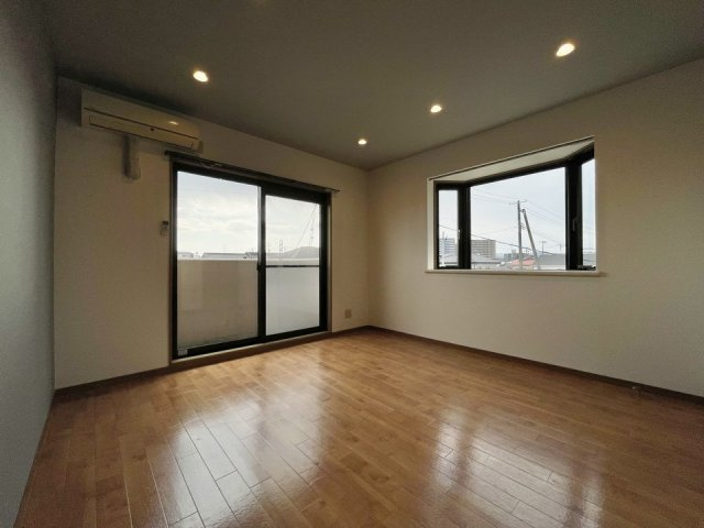 ヴィラ・ラレーヌの洋室